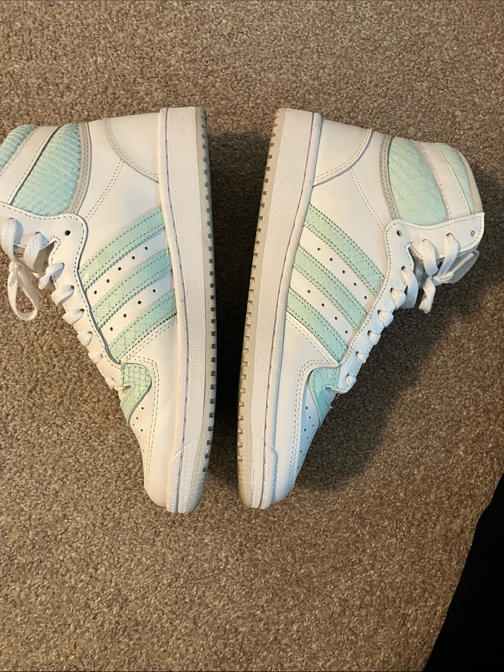 Woman’s White Adidas Top Ten Sneakers with Teal Accents
